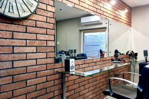 Salon fryzjerski - płytka elewacyjna LOFT